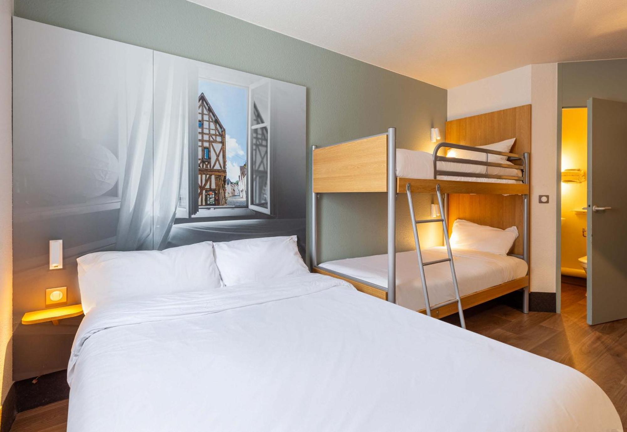 B&B Hotel Chartres Le Coudray Екстериор снимка