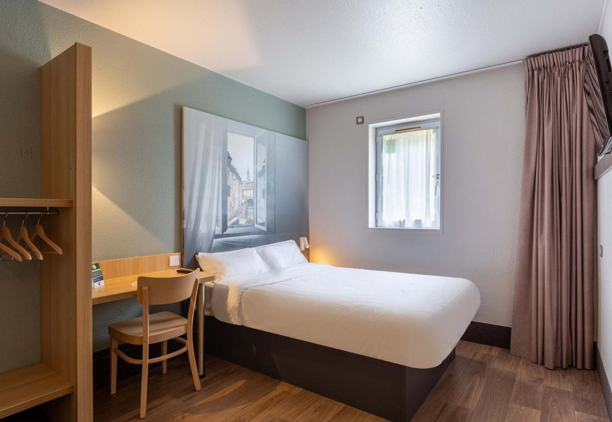 B&B Hotel Chartres Le Coudray Екстериор снимка