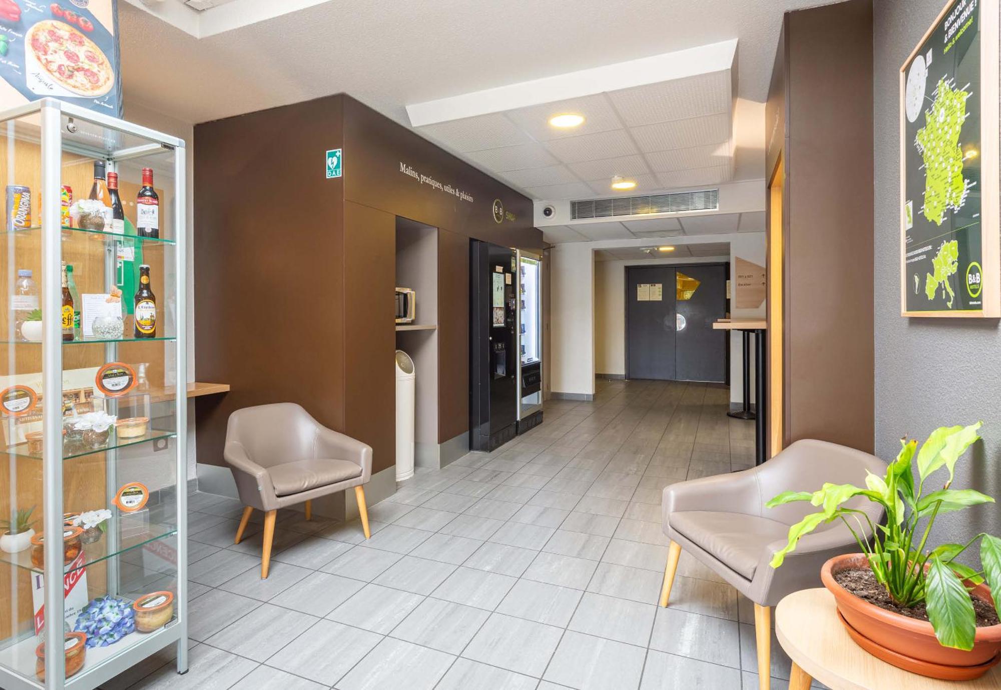 B&B Hotel Chartres Le Coudray Екстериор снимка