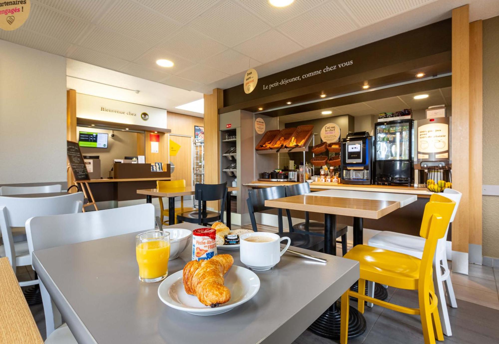 B&B Hotel Chartres Le Coudray Екстериор снимка