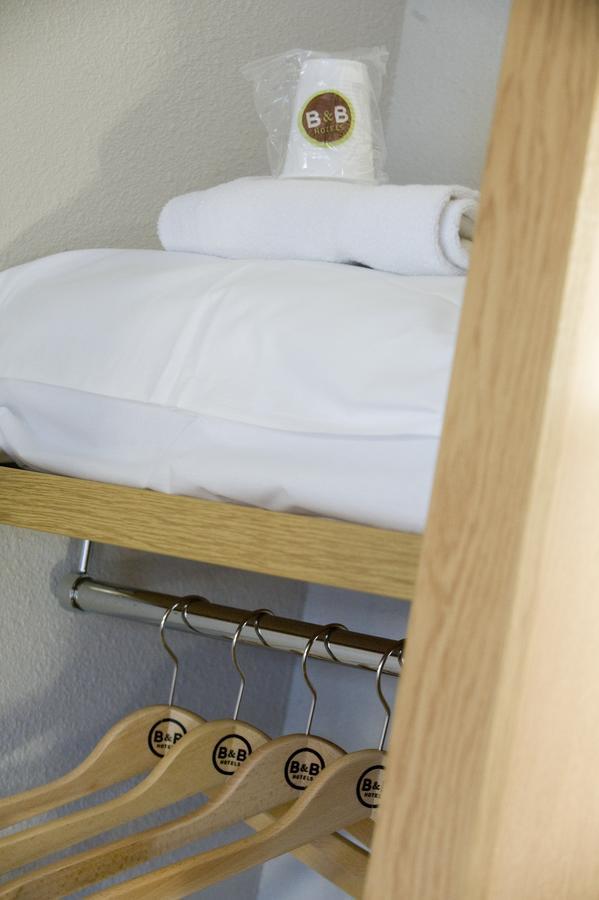 B&B Hotel Chartres Le Coudray Екстериор снимка