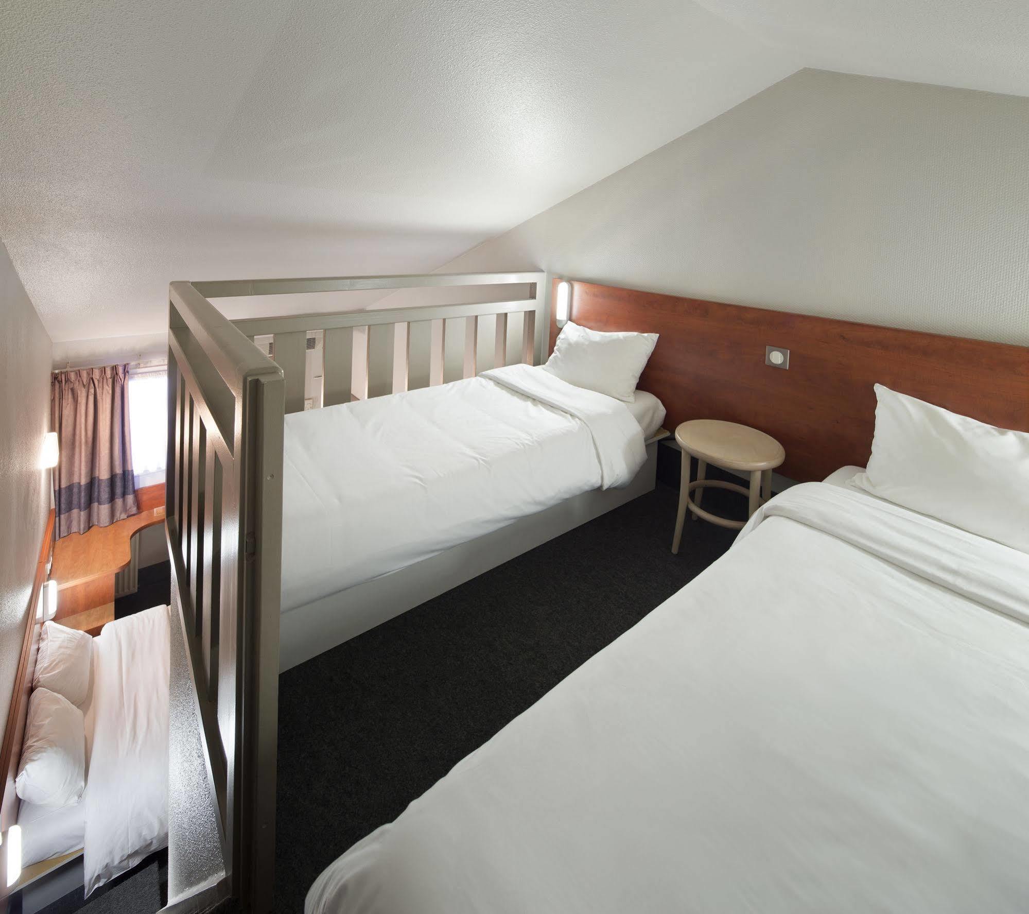 B&B Hotel Chartres Le Coudray Екстериор снимка